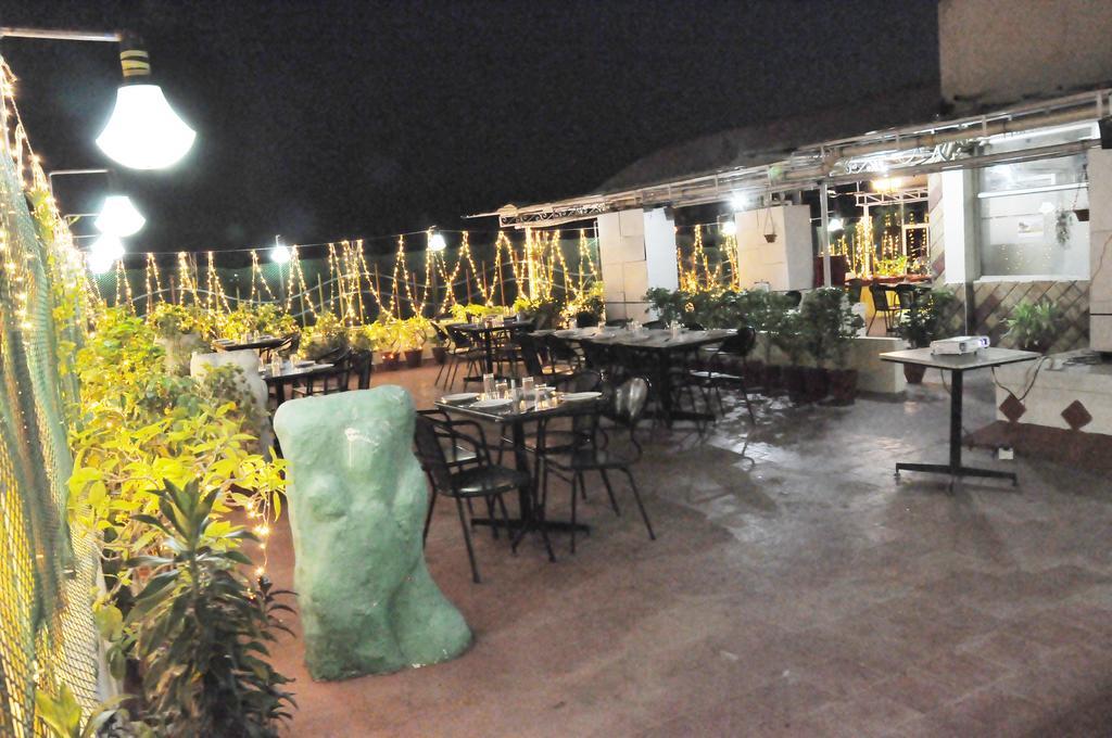 Hotel Sooriya Residency Chennai Bagian luar foto