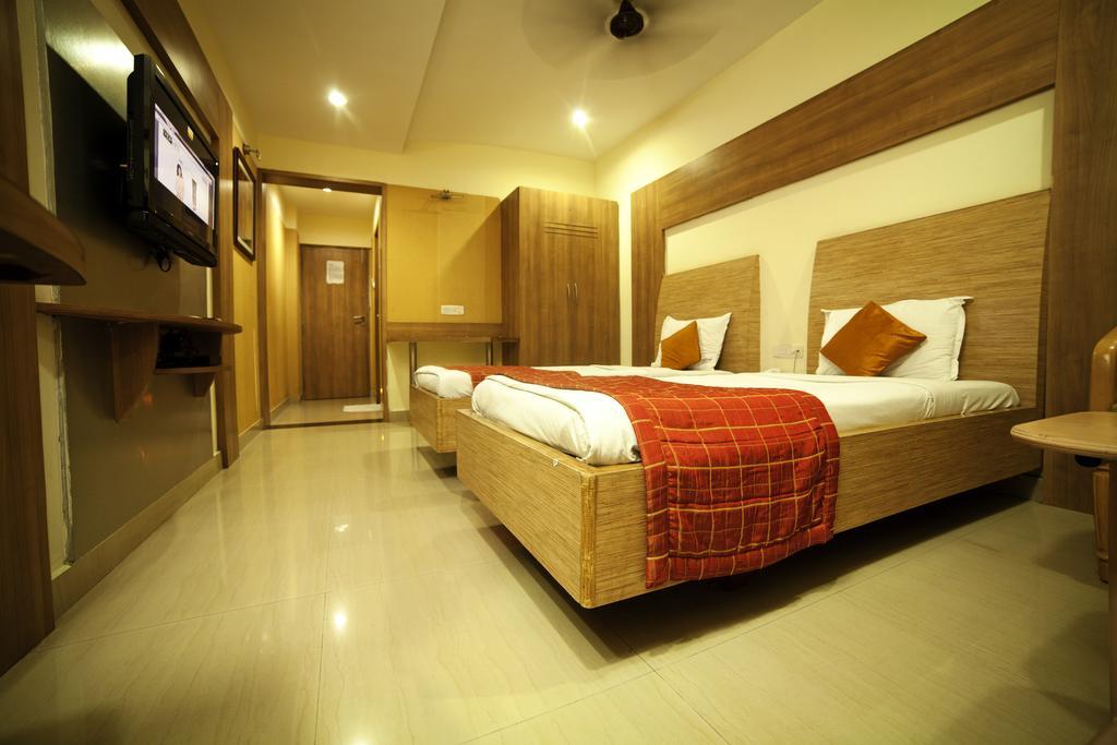Hotel Sooriya Residency Chennai Ruang foto