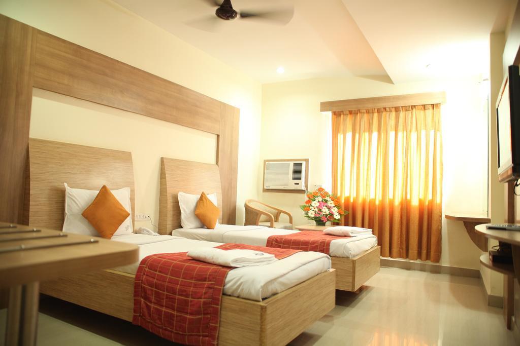 Hotel Sooriya Residency Chennai Ruang foto