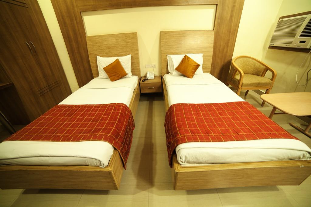 Hotel Sooriya Residency Chennai Ruang foto